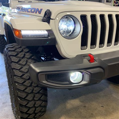 2020 Jeep Gladiator Headlights