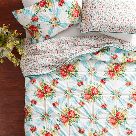 The Pioneer Woman Quilts at Walmart - Where to Buy Ree Drummond's Quilt ...