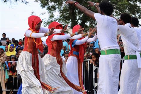 Worldly Rise: SOMALIA: MUSIC AND DANCE