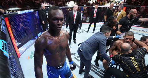 Israel Adesanya Beats Alex Pereira by Knockout at UFC 287 to Win Middleweight Title | News ...