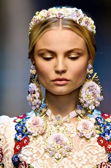 Fashion in Baroque Style - Pretty Designs