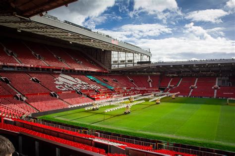 Do You Love Football? Enjoy an Old Trafford Stadium Tour