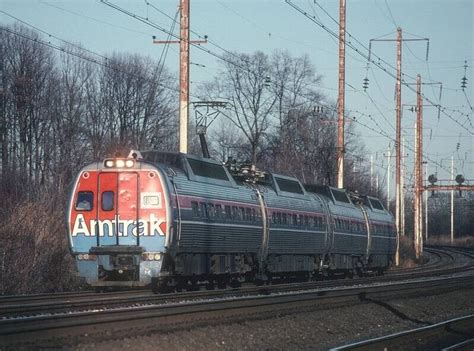 Metroliner (Passenger Train) | Trains and Railroads