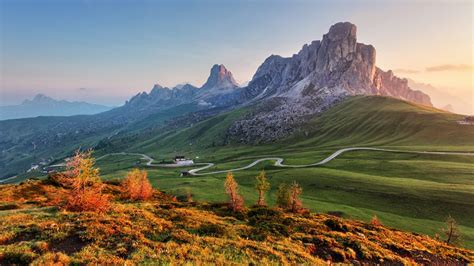 Nature and mountains landscape in Alps, Passo Giau, Dolomites, Italy | Windows 10 Spotlight Images