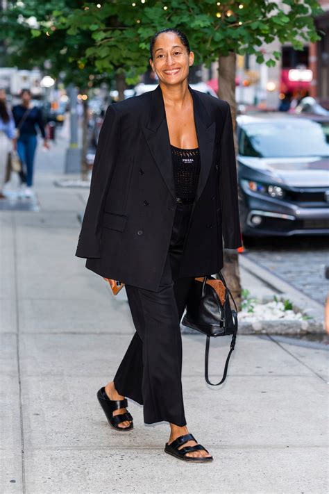 5 All-Black Outfit Ideas to Copy This Fall | Vogue