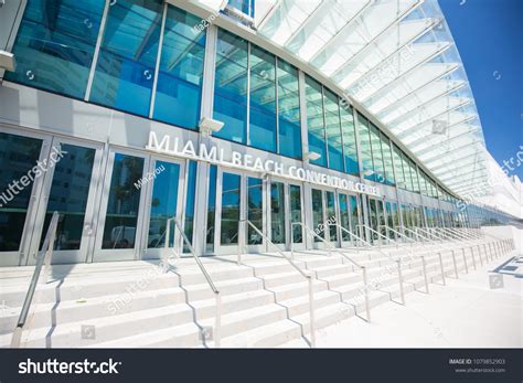 279 Miami Beach Convention Center Images, Stock Photos & Vectors ...