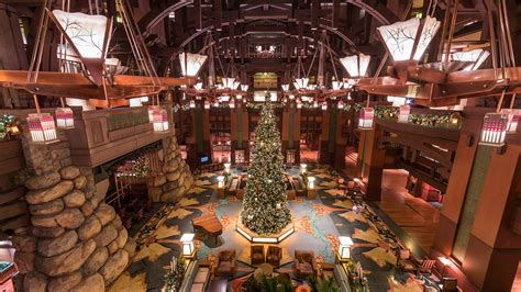 PHOTOS: Disney Resort Unveils Delicious New Gingerbread Display ...