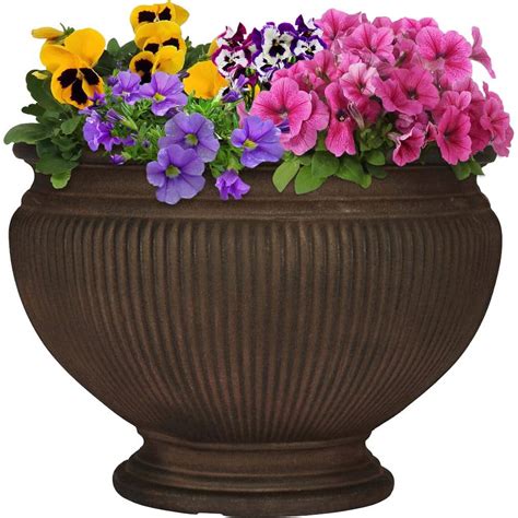 Sunnydaze Decor 16 in. Rust Single Elizabeth Resin Outdoor Flower Pot ...