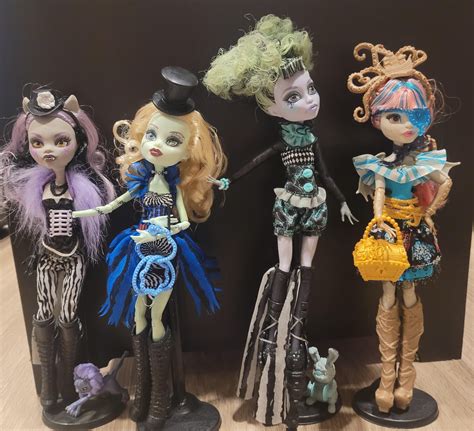 i found my g1 dolls from high school!! : r/MonsterHigh