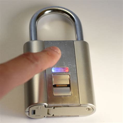 iFingerLock - Biometric Fingerprint Padlock - The Green Head