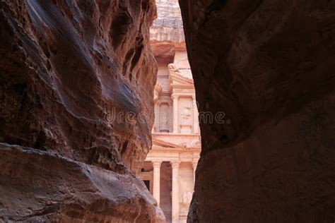 The Treasury,Al Khazneh, In Petra, Jordan Stock Photo - Image: 53492518