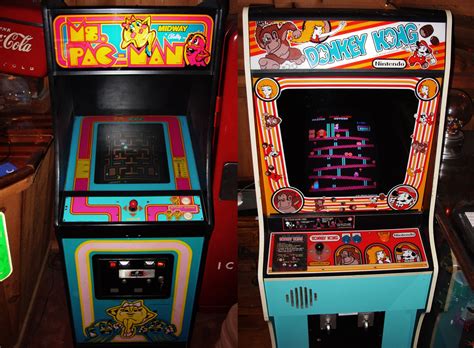 File:Ms. Pac-Man & Donkey Kong - arcade cabinets.jpg - Wikimedia Commons