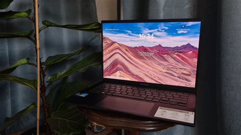 ASUS ZenBook 14 OLED Review – Portable and Powerful