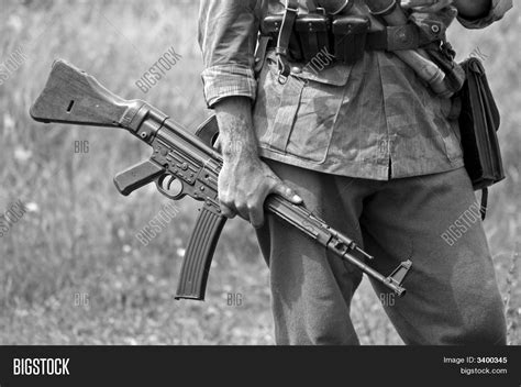 MP43 Submachine Gun Image & Photo | Bigstock