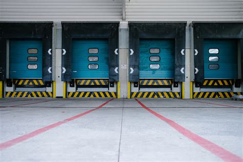 What Are Portable Loading Docks? – Quality Material Handling Inc. Blog