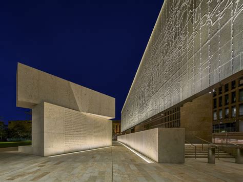 The Language of Lighting: How to Read Light and Shadow in Architecture | ArchDaily