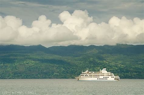 Captain-Cook-Cruises-MV-Reef-Endeavour