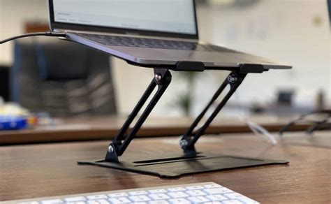 Adjustable Laptop Standing Desk | harmonieconstruction.com