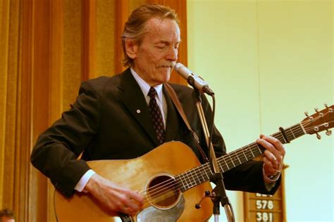 'Huge event': Orillia prepares to say goodbye to Gordon Lightfoot ...