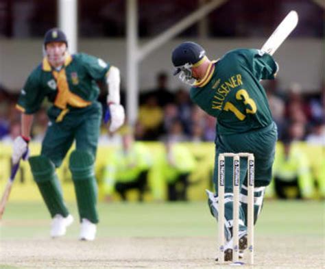 Lance Klusener makes his crease to save his wicket 17 June 1999 | ESPNcricinfo.com