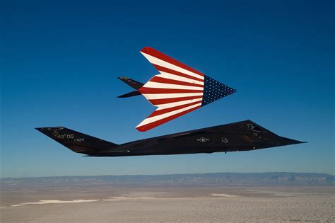 Lockheed F-117 Nighthawk [3008 × 2000] : MilitaryPorn