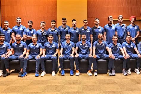 India Cricketers Are All Smiles as BCCI Shares Picture of Full Squad ...