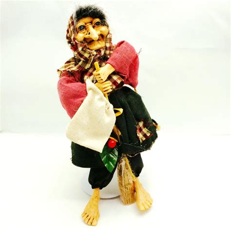 Red Befana Doll - Sesto Sorelline