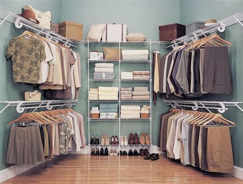 SuperSlde Walk In with Linen Storage | Wire closet shelving, Closet shelving design, Closet designs