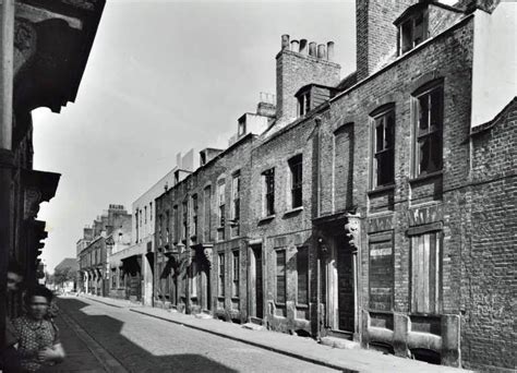 OLD DEPTFORD HISTORY: Albury Street looking East. 1950's.