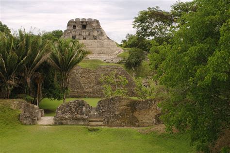 maya ruins in belize