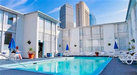 Boston Hotels with Outdoor Pools | Boston Discovery Guide