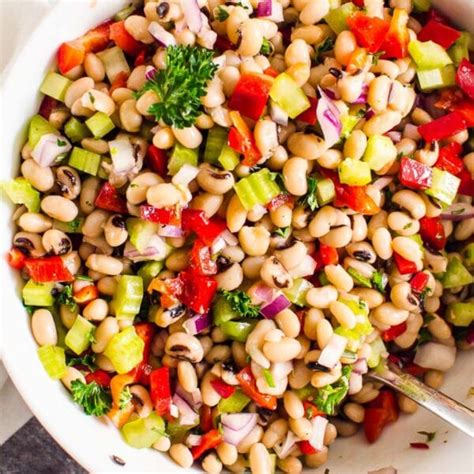 Easy White Bean Salad - iFoodReal.com