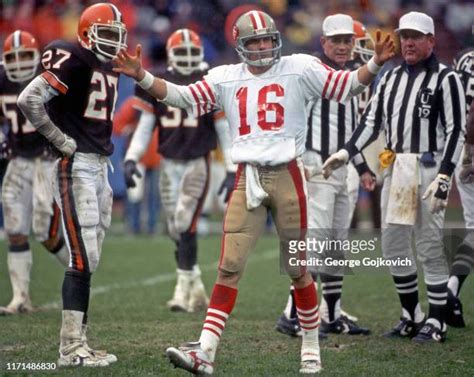 San Francisco 49ers Qb Joe Montana Photos and Premium High Res Pictures ...