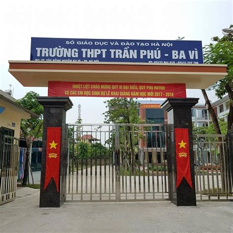 Trần Phú High school contessions - Home