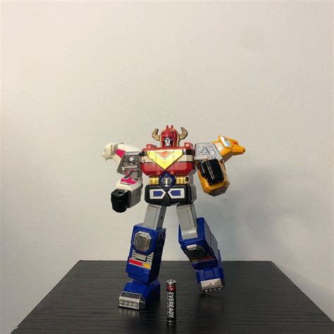 Power Rangers Lost Galaxy - Deluxe Galazy Megazord, Hobbies & Toys ...