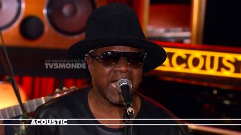 Papa Wemba 2014-2015 Acoustic TV5MONDE site officiel - YouTube