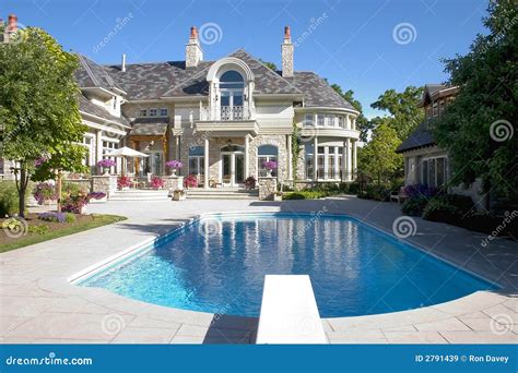 Luxury Home Pool Shot Royalty Free Stock Images - Image: 2791439