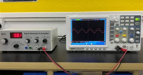 What Does an Oscilloscope Measure? - ElectronicsHacks