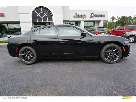 Pitch Black 2019 Dodge Charger SXT Exterior Photo #130054856 | GTCarLot.com