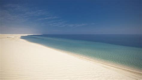 Five best beaches you can try in Qatar - Sheen Services