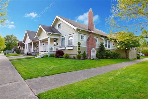 Pictures : a small house | Beautiful American small house exterior. — Stock Photo © iriana88w ...