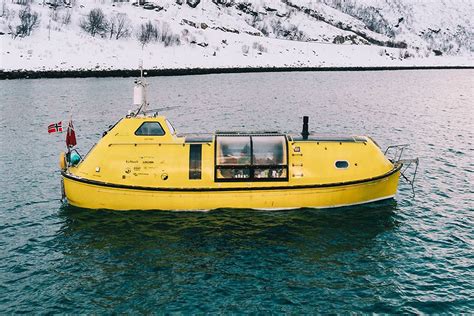 Two architects, their dog and a repurposed Scottish Lifeboat on a 5,000 ...