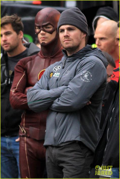 Grant Gustin & Stephen Amell Shoot 'The Flash' & 'Arrow' Crossover in Vancouver - See the Pics ...