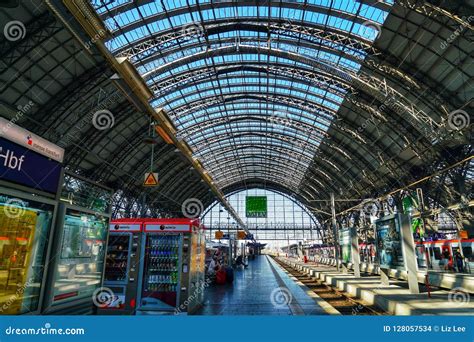 Frankfurt Hauptbahnhof Main Railway Train Station With The Old Train Waiting At The Platform ...