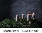 Photo of festive candle and baubles | Free christmas images