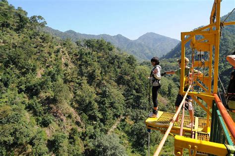 Bungee Jumping In Rishikesh (With Price, Safety and Health Concern) In 2023