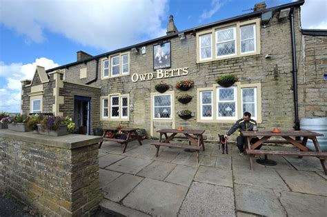 A return to normality: Rochdale pubs and restaurants look forward to ...