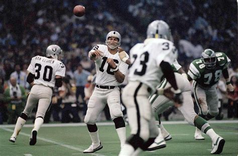 Legendary Raider Jim Plunkett on post-NFL life: ‘My life sucks’