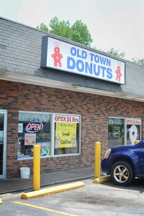 St. Louis Standards: Old Town Donuts Is a Florissant Institution