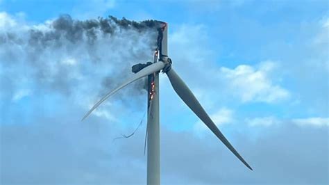 Wind turbine catches fire near Goulburn in central New South Wales ...